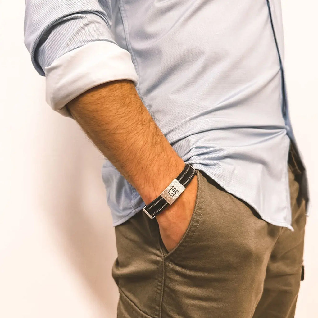 Bracelet Portier Argent Pneu F1 Upcyclé MONGRIP carsandme.com