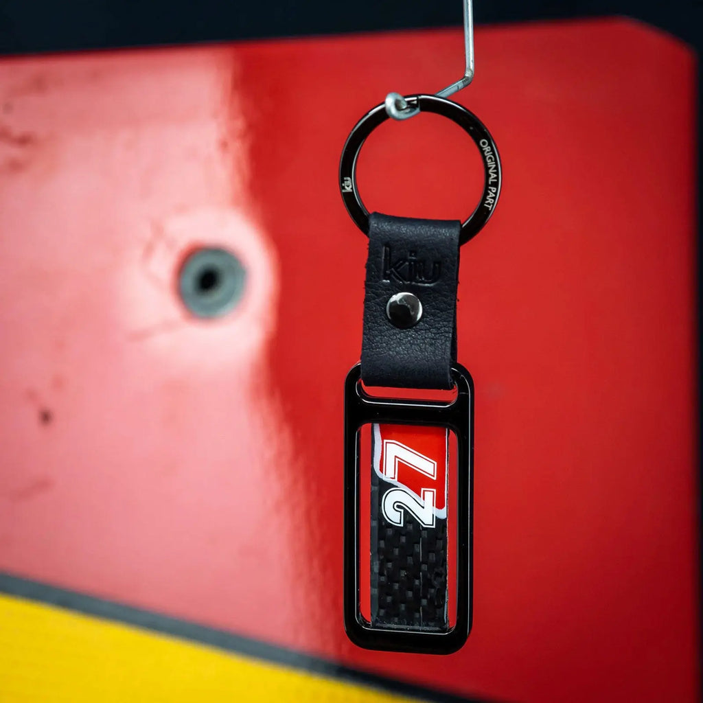 Coffret F1 Villeneuve Porte-clés et Miniature Véritable Carbone Upcyclé Kiu carsandme.com