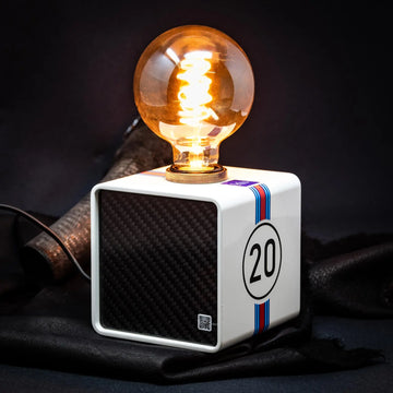 Lampe Cube 120 RC-02C Carbone Compétition Upcyclé Kiu carsandme.com