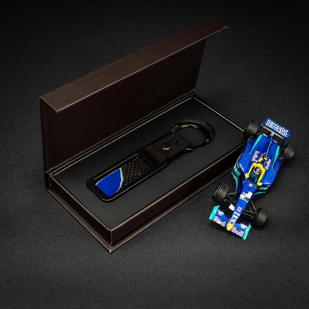 Porte-clés Véritable Carbone Upcyclé F1 Pedro Diniz Noir Kiu carsandme.com