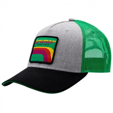 Casquette trucker grise avec patch Kremer Racing au design Vaillant, visière noire et filet vert, vue 3/4 gauche
