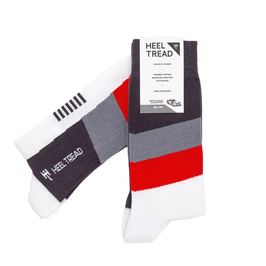 Paire de chaussettes blanches Heel Tread aux couleurs de la livrée grise et rouge de l'Audi 90 Quattro R5 GTO