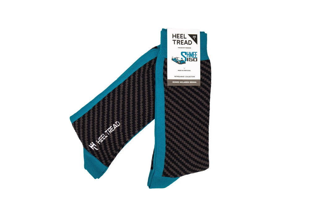 Paire de chaussettes bleues Heel Tread au design effet carbone de la McLaren Senna de Shmee