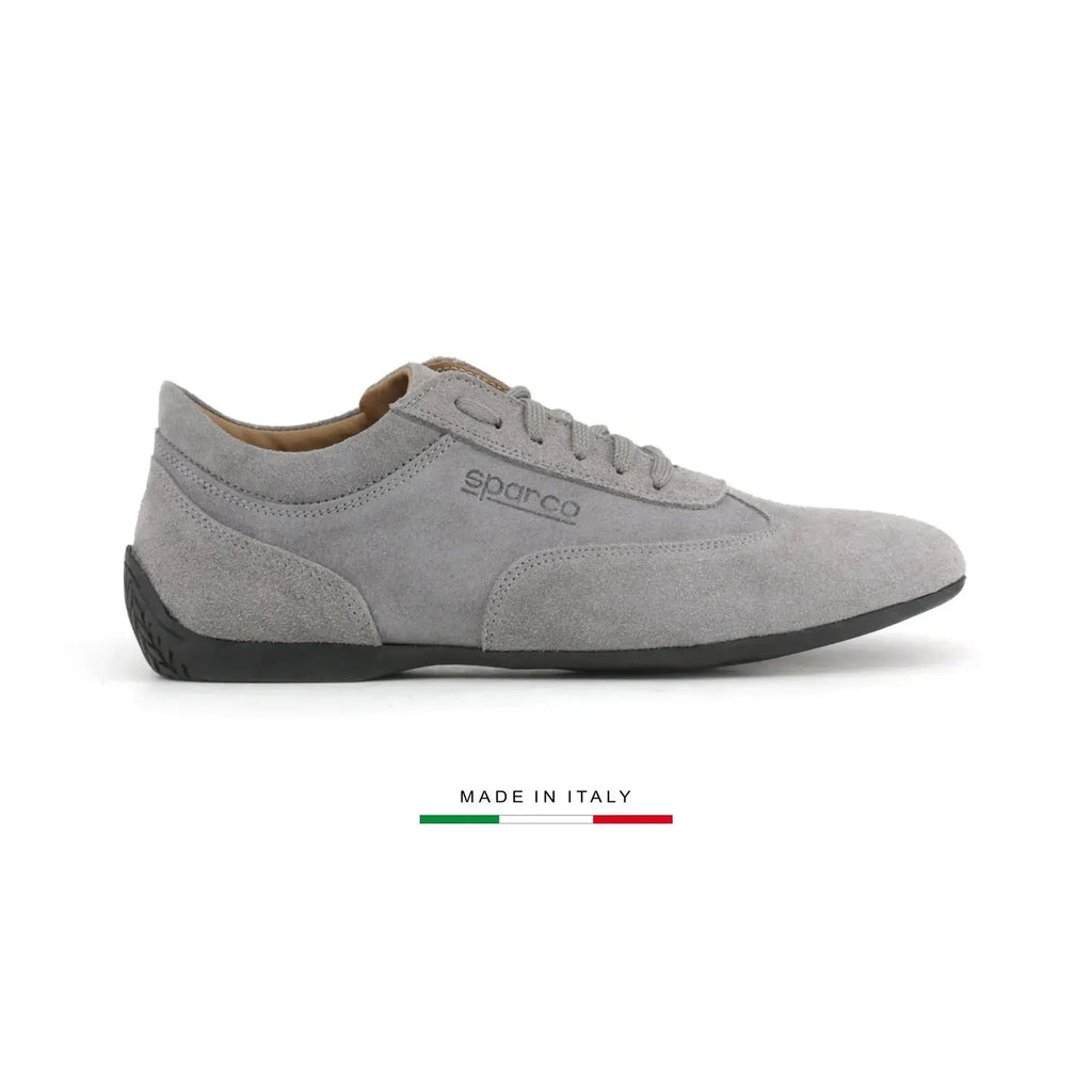 Chaussure Sparco Imola en cuir suédé gris, made in Italy, vue de profil droit
