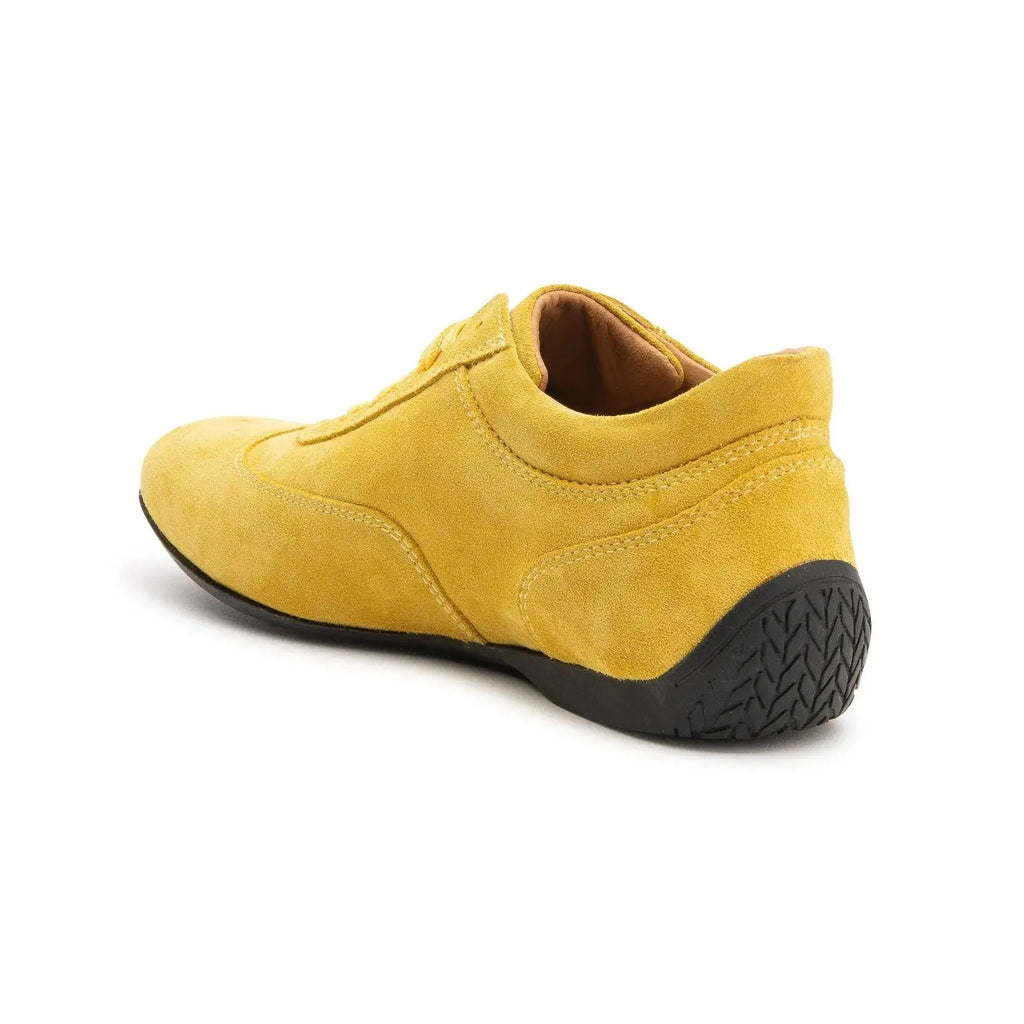 Vue 3/4 arrère gauche de la Chaussure basse Sparco Imola en cuir suédé jaune