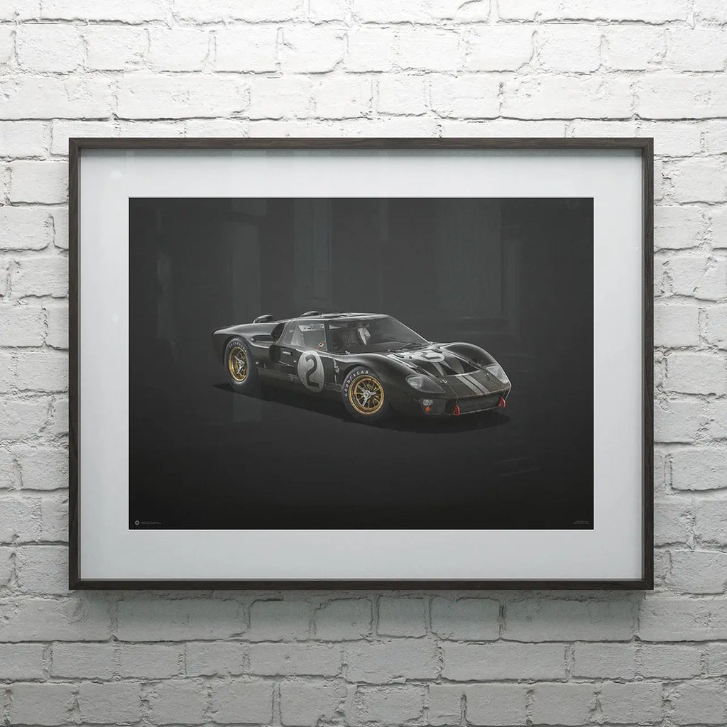 Poster Automobilist noir montrant la Ford GT40 Noir 24h Le Mans de 1966 dans un cadre noir