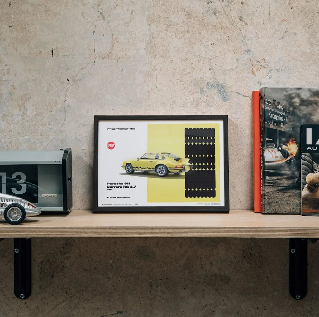 Automobilist Poster Porsche 911 Carrera RS2.7 Jaune 1973 | Cars and Me