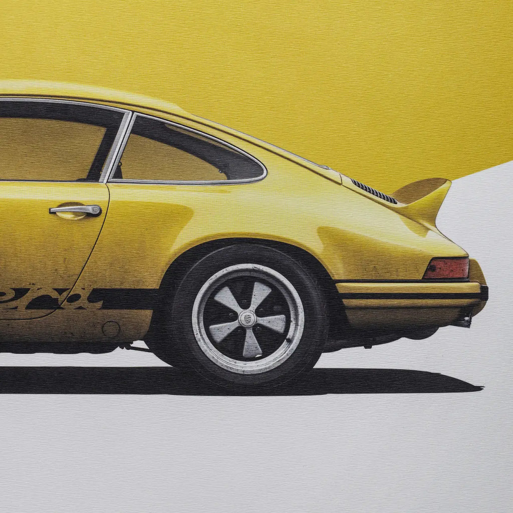 Poster Automobilist jaune avec au centre la Porsche 911 RS Jaune de profil modélisée en 3D en édition limitée
