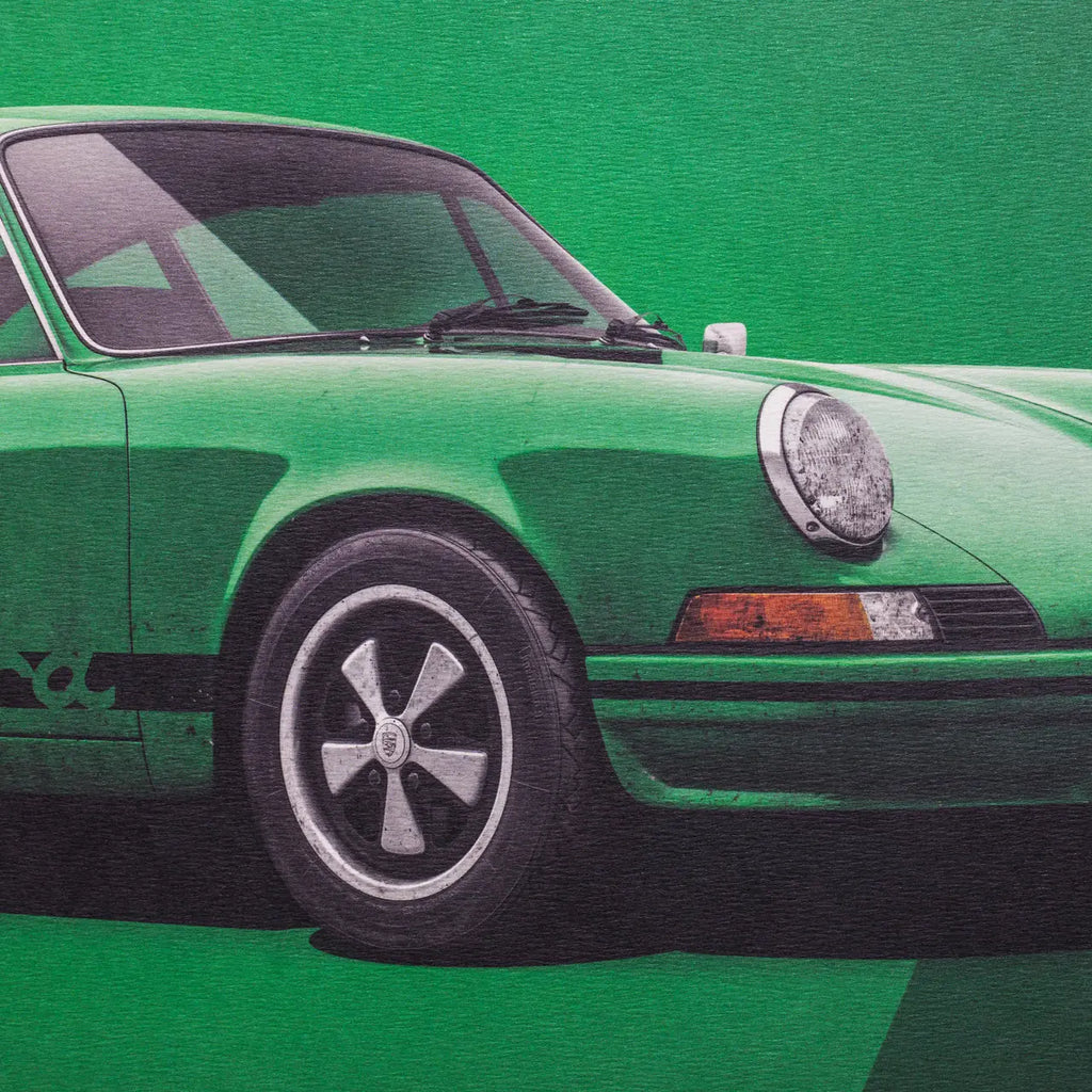Détail de l'avant de la Porsche 911 RS verte modélisée en 3D du Poster Automobilist vert en édition limitée