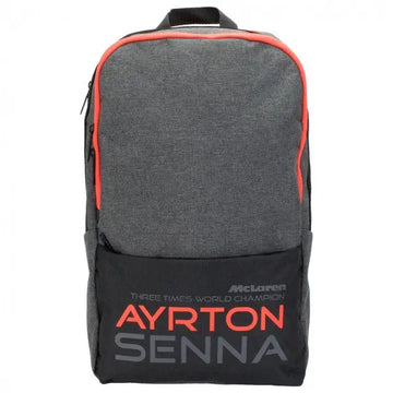 Sac à dos Arton Senna gris avec le nom du pilote inscrit en orange et gris devant et McLaren en gris de face